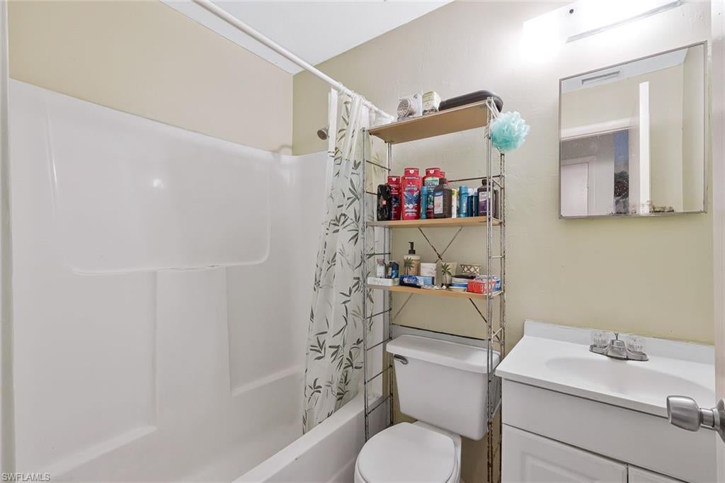 SAN CARLOS PARK - Residential Income