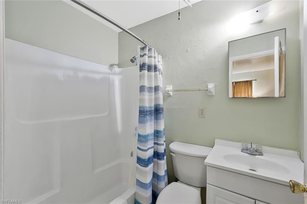 SAN CARLOS PARK - Residential Income