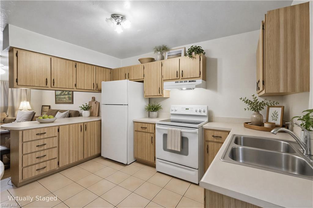 SAN CARLOS PARK - Residential Income