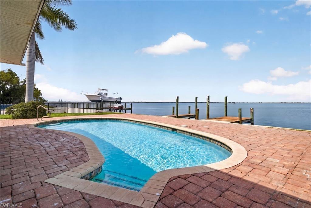 FAIRVIEW ISLES - Residential