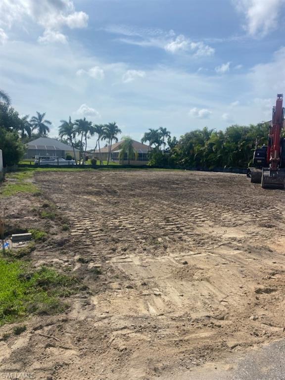 CAPE CORAL - Land