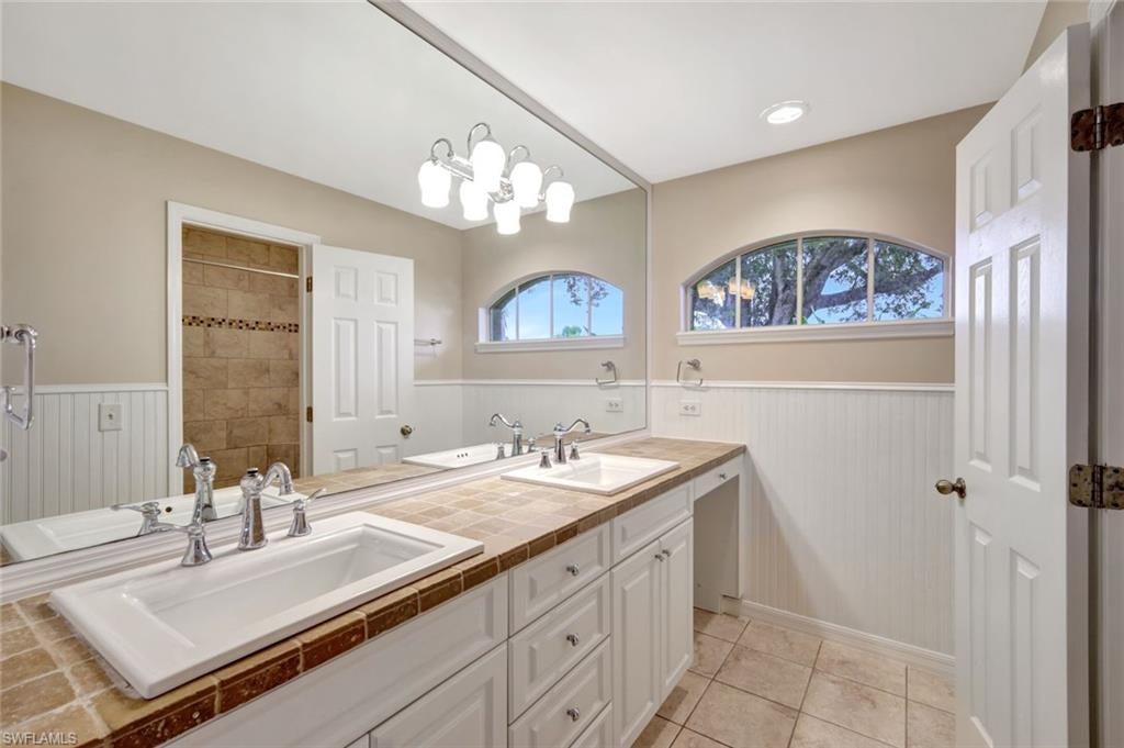SAN CARLOS PARK - Residential Lease