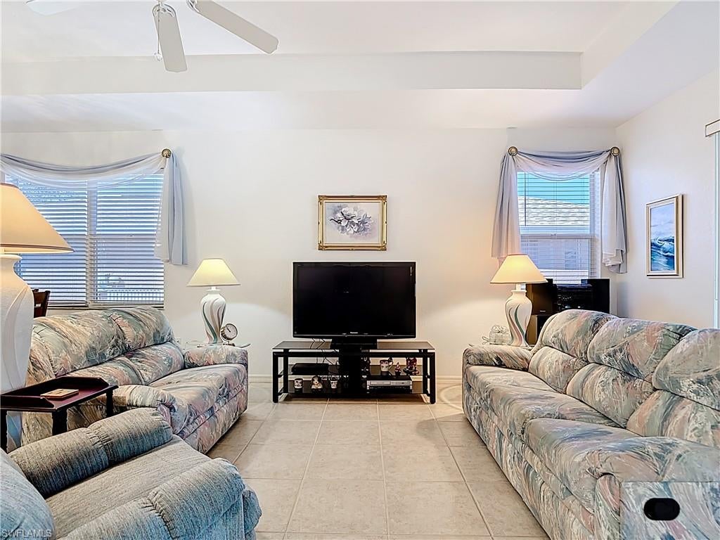 LAKE PEMBROKE - Residential