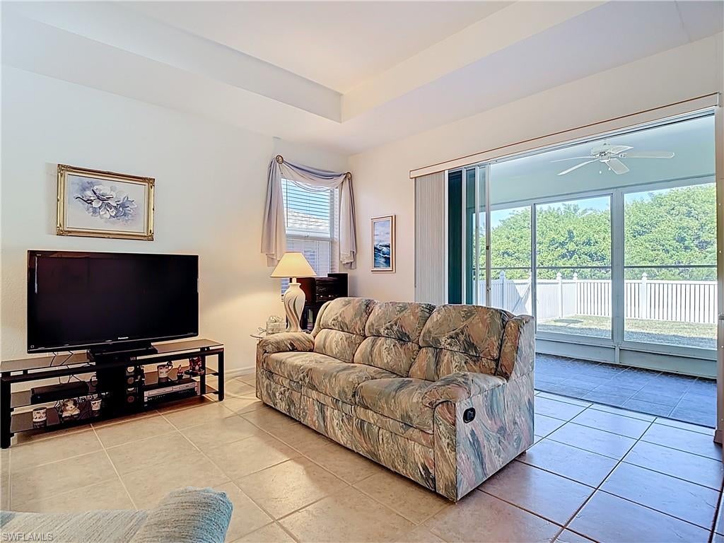 LAKE PEMBROKE - Residential