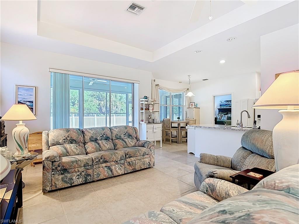 LAKE PEMBROKE - Residential