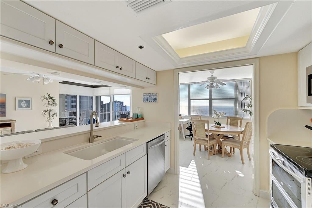 ST NICOLE - Residential Lease