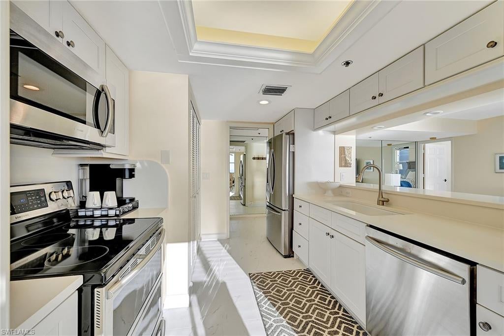 ST NICOLE - Residential Lease