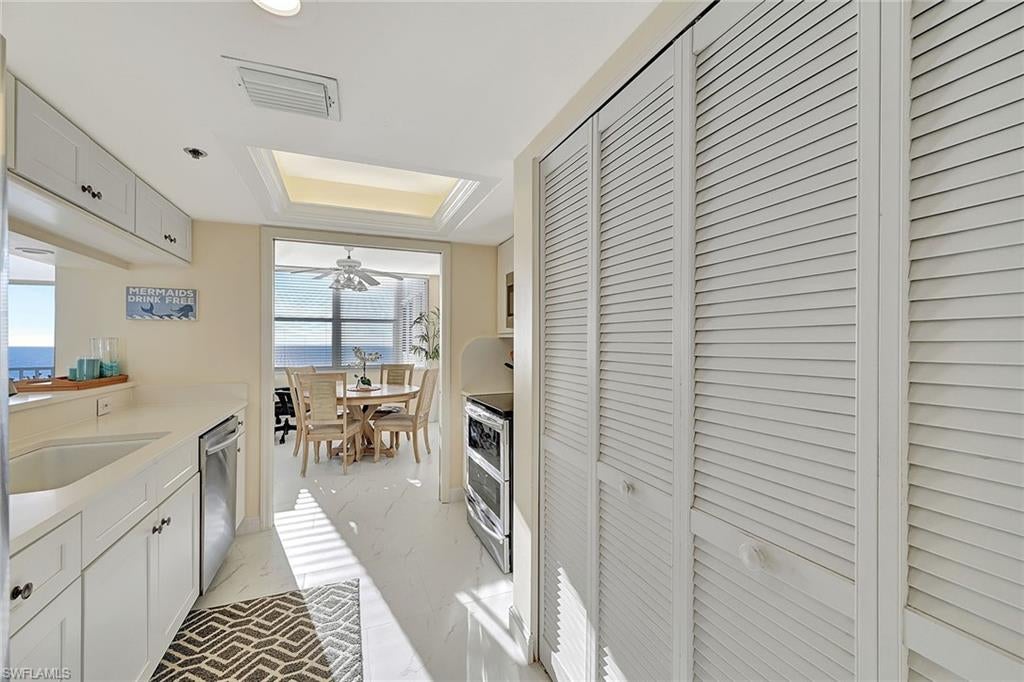 ST NICOLE - Residential Lease
