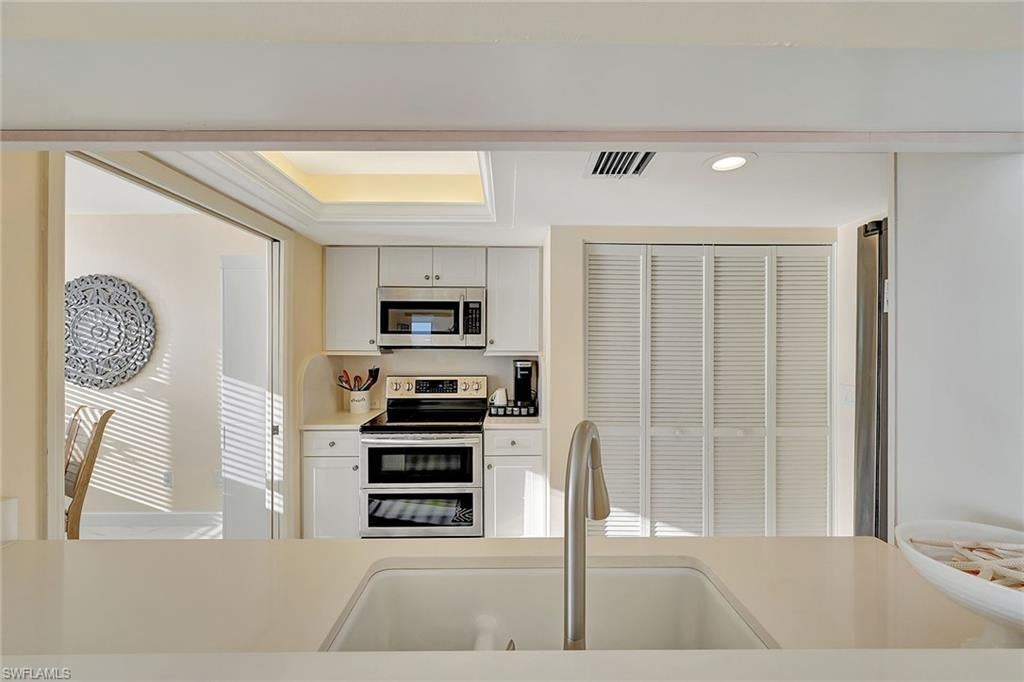 ST NICOLE - Residential Lease