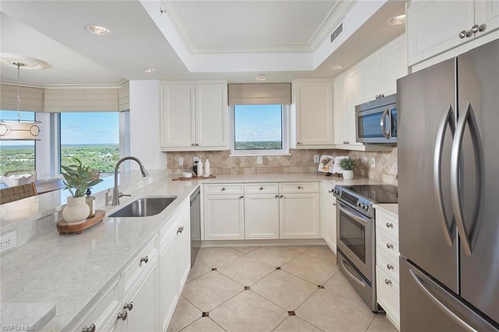 NAVONA AT THE COLONY - Residential