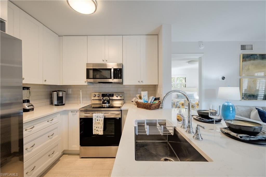 ARCHWAY VILLAS - Residential