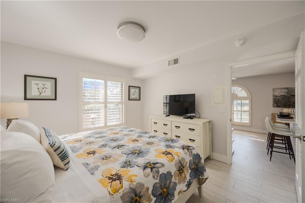 ARCHWAY VILLAS - Residential