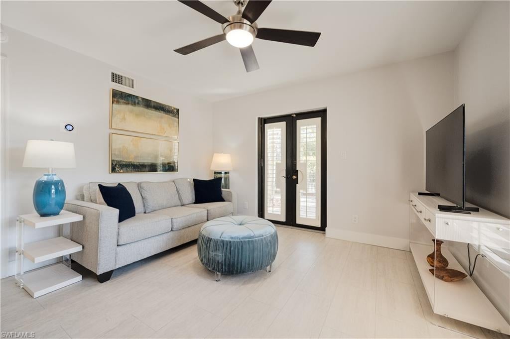 ARCHWAY VILLAS - Residential