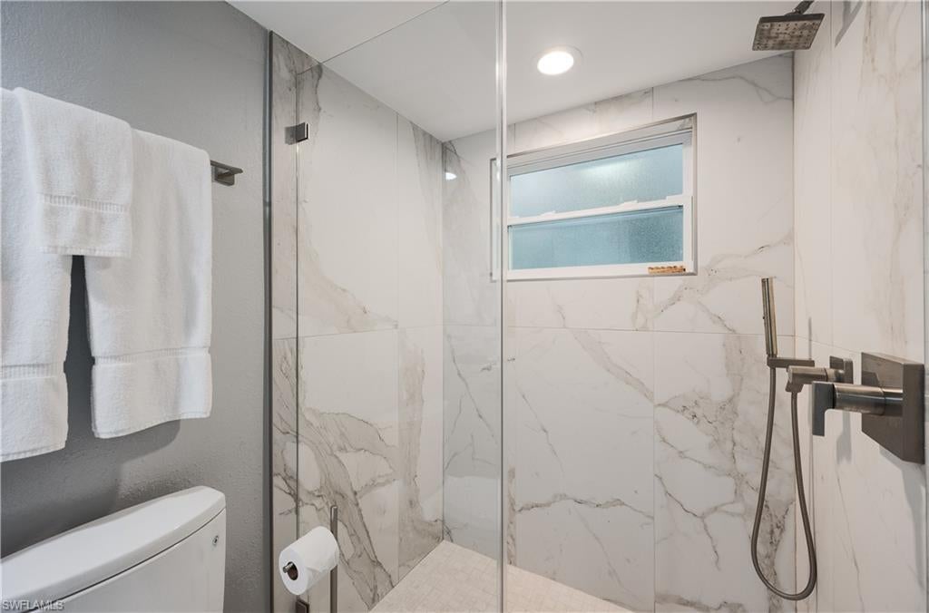 ARCHWAY VILLAS - Residential