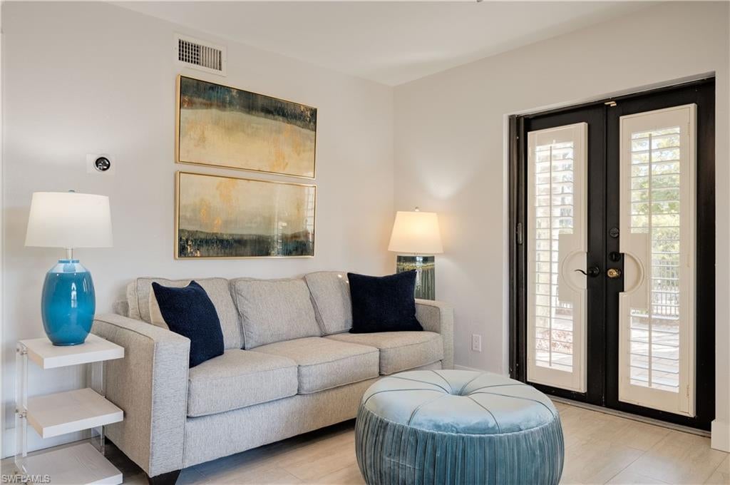 ARCHWAY VILLAS - Residential