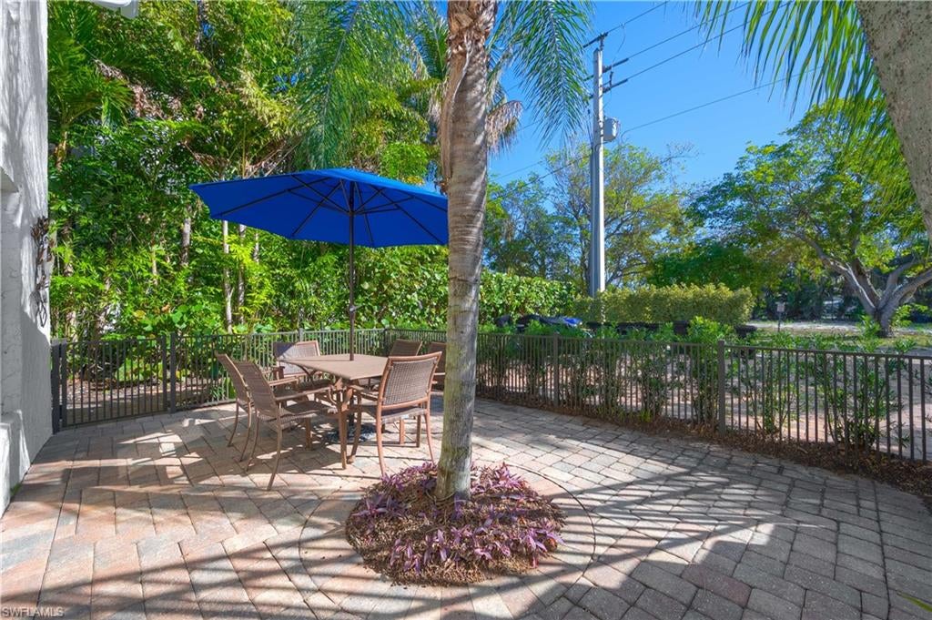 ARCHWAY VILLAS - Residential