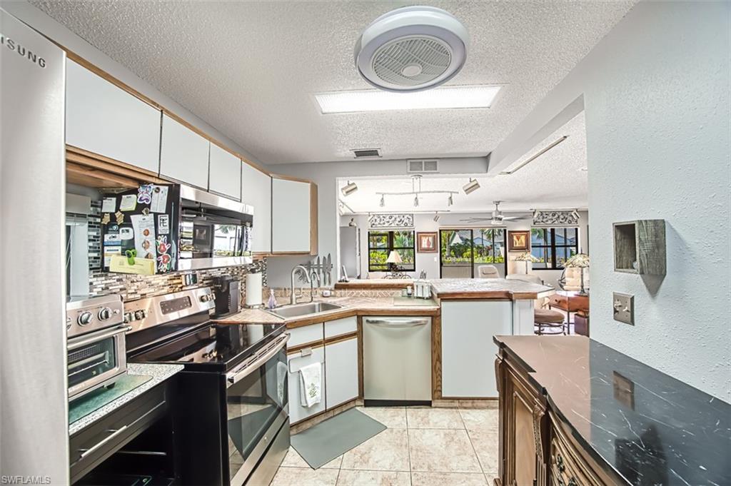 PINE RIDGE OF FORT MYERS VILLAGE - Residential