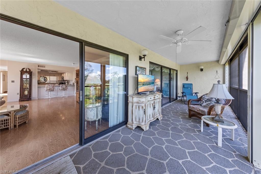 CYPRESS CONDO - Residential
