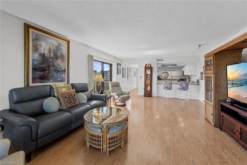 CYPRESS CONDO - Residential