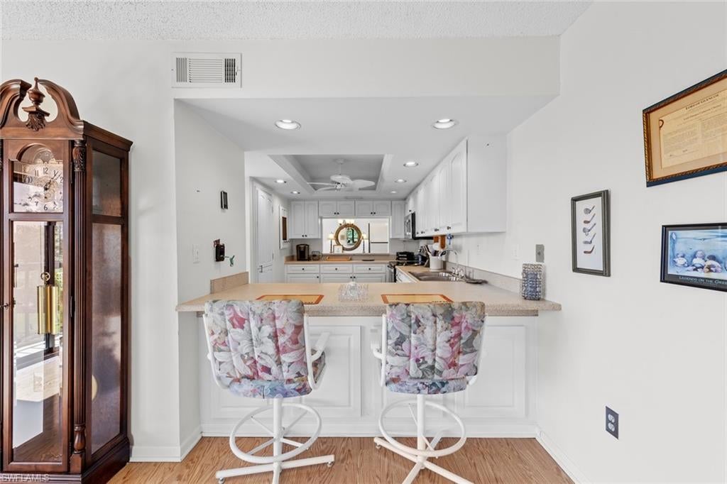 CYPRESS CONDO - Residential
