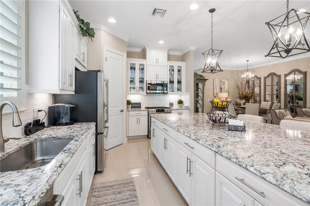PEBBLE POINTE - Residential