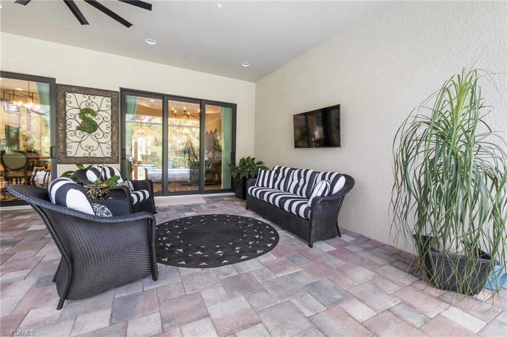 PEBBLE POINTE - Residential