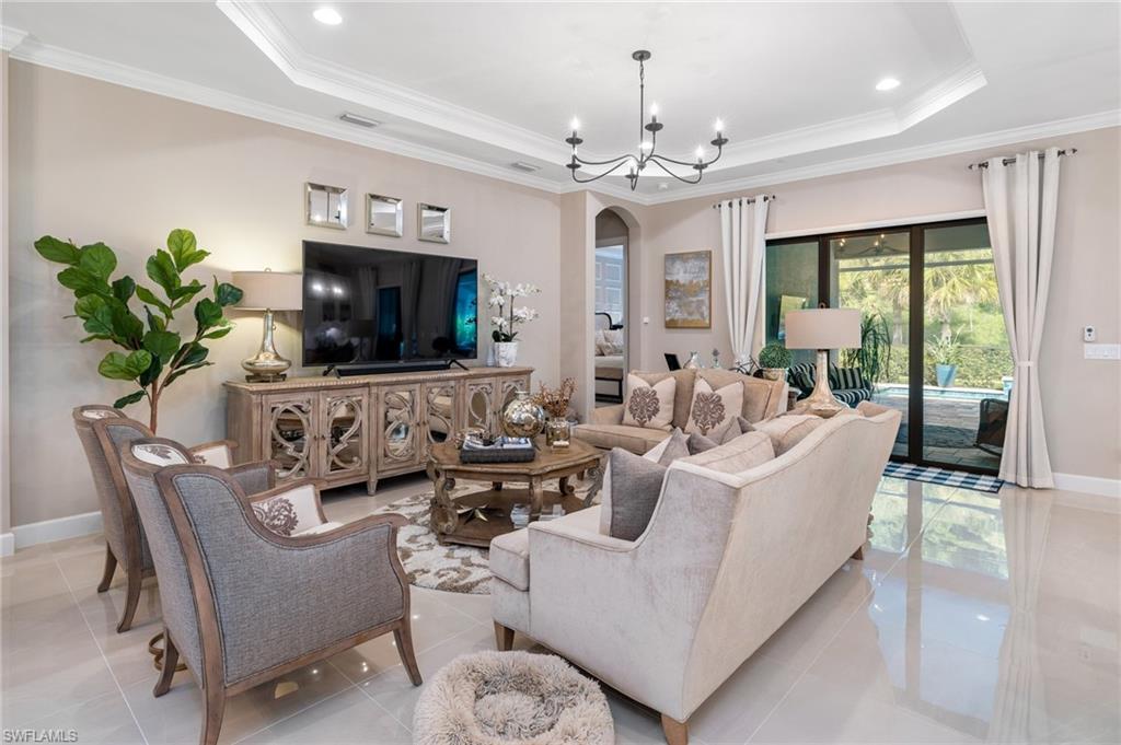 PEBBLE POINTE - Residential