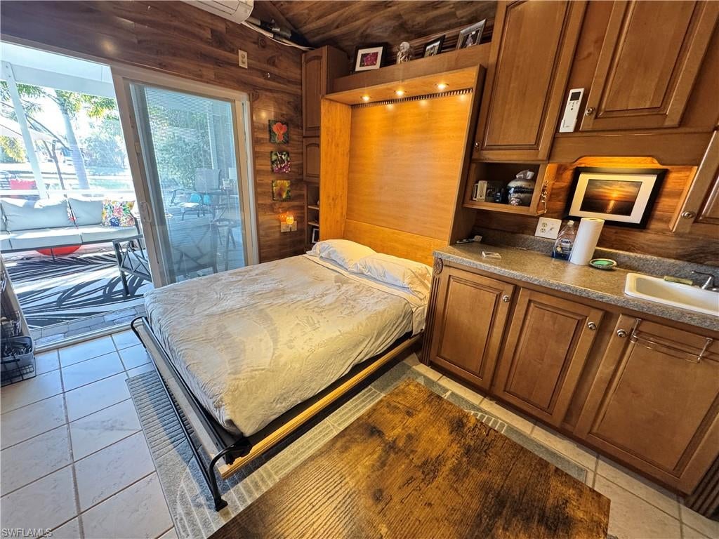 RIVERBEND MOTORCOACH RESORT - Land