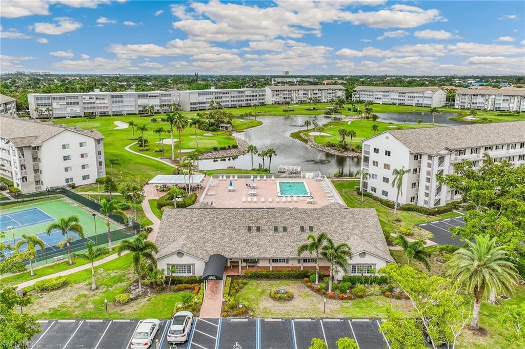 GOLFVIEW GOLF & RACQUET CLUB - Residential