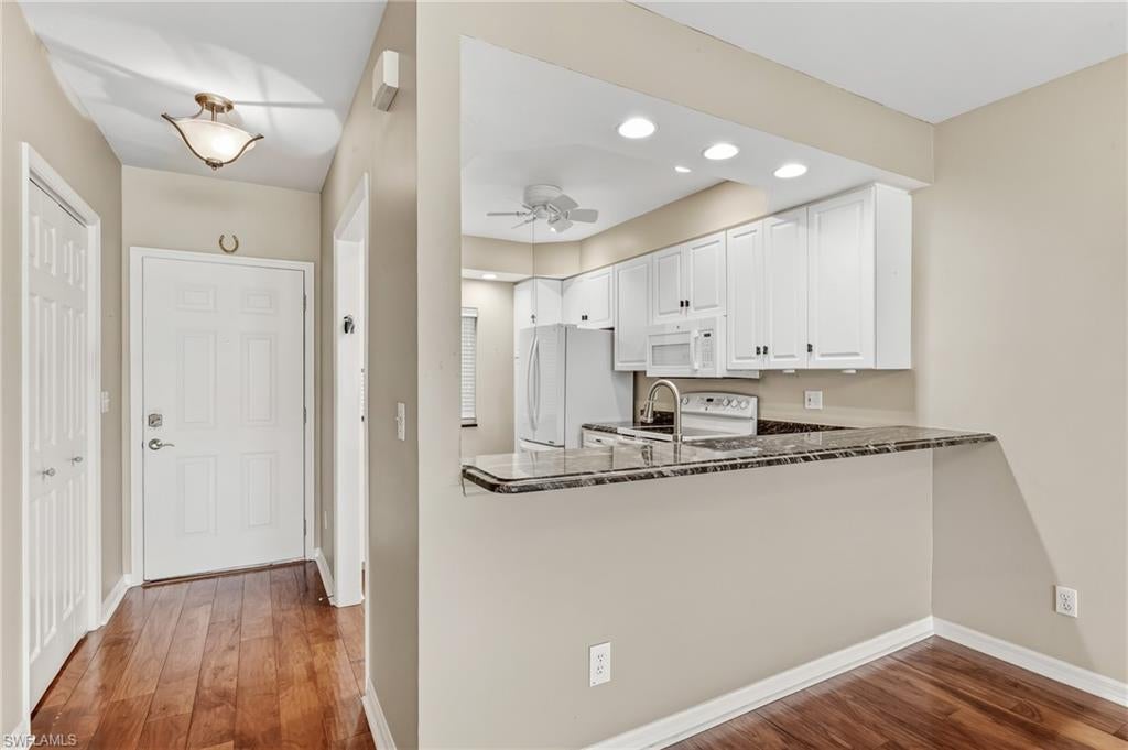 GOLFVIEW GOLF & RACQUET CLUB - Residential