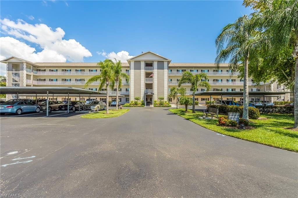 GOLFVIEW GOLF & RACQUET CLUB - Residential