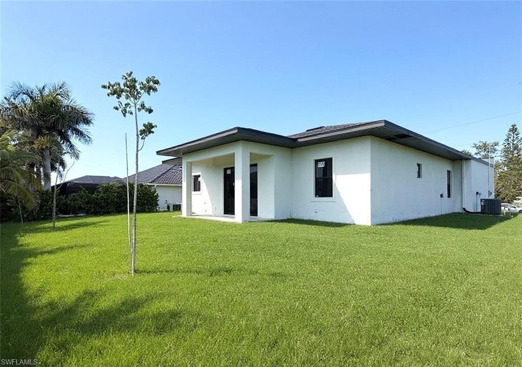 CAPE CORAL - Residential