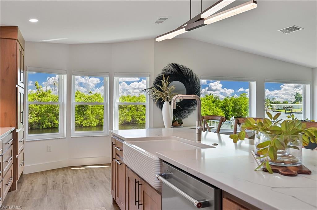 BAYSIDE ESTATES - Residential