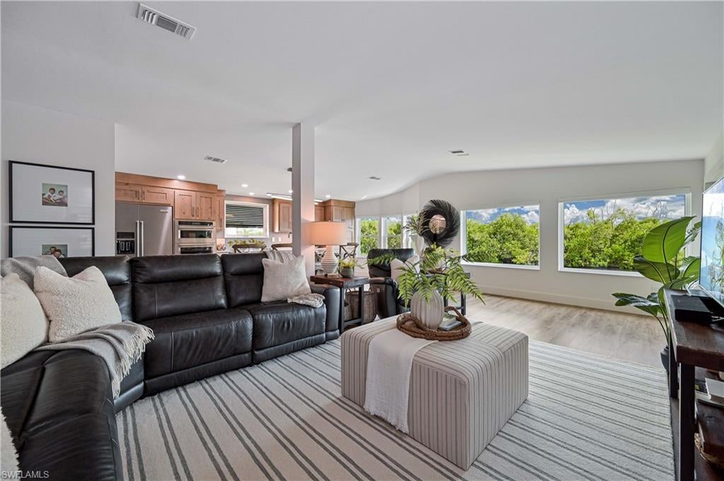 BAYSIDE ESTATES - Residential