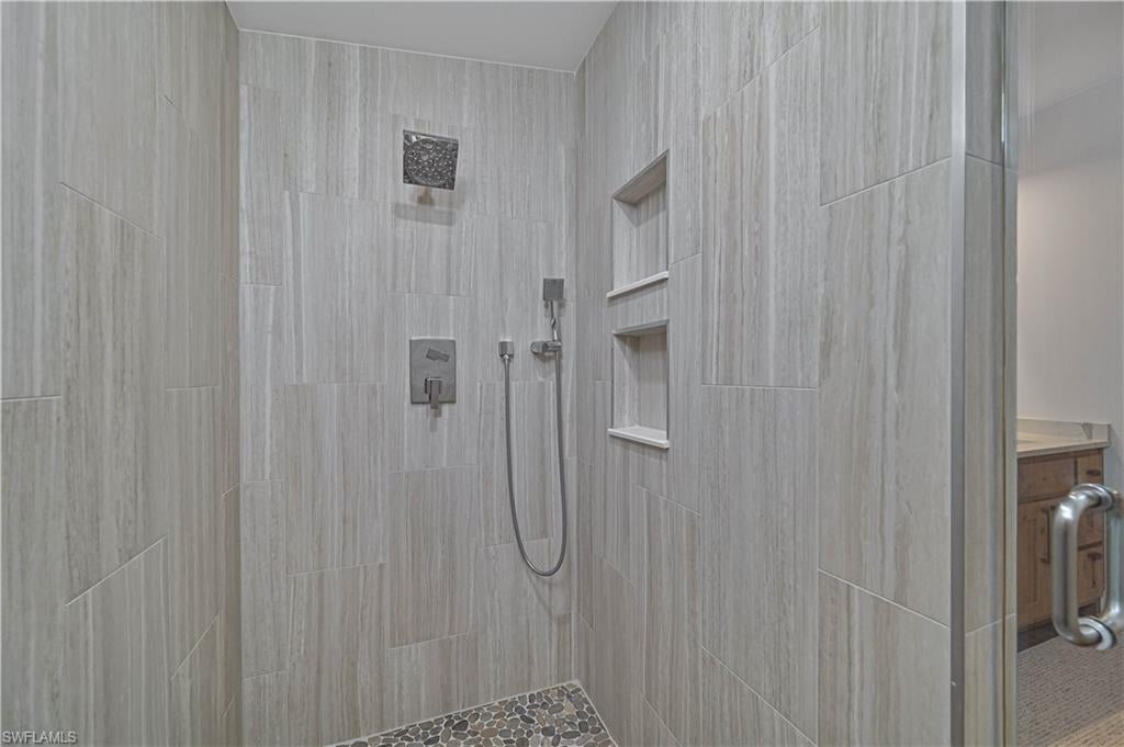 BAYSIDE ESTATES - Residential