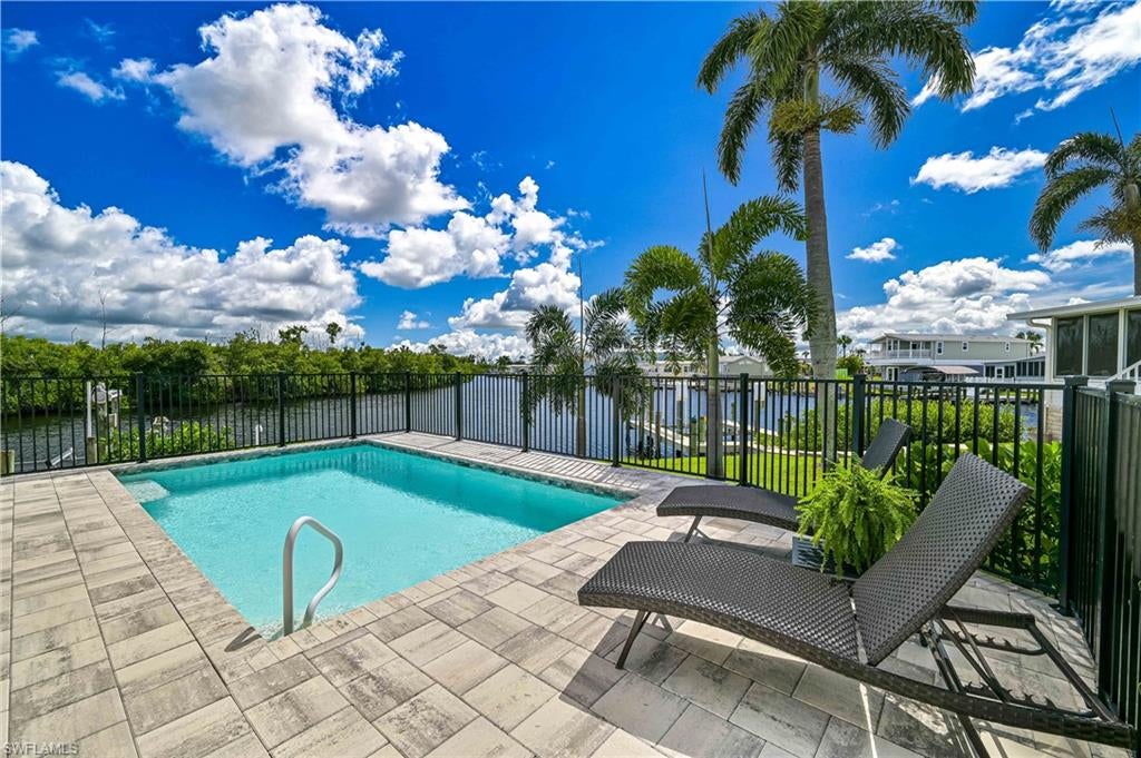 BAYSIDE ESTATES - Residential