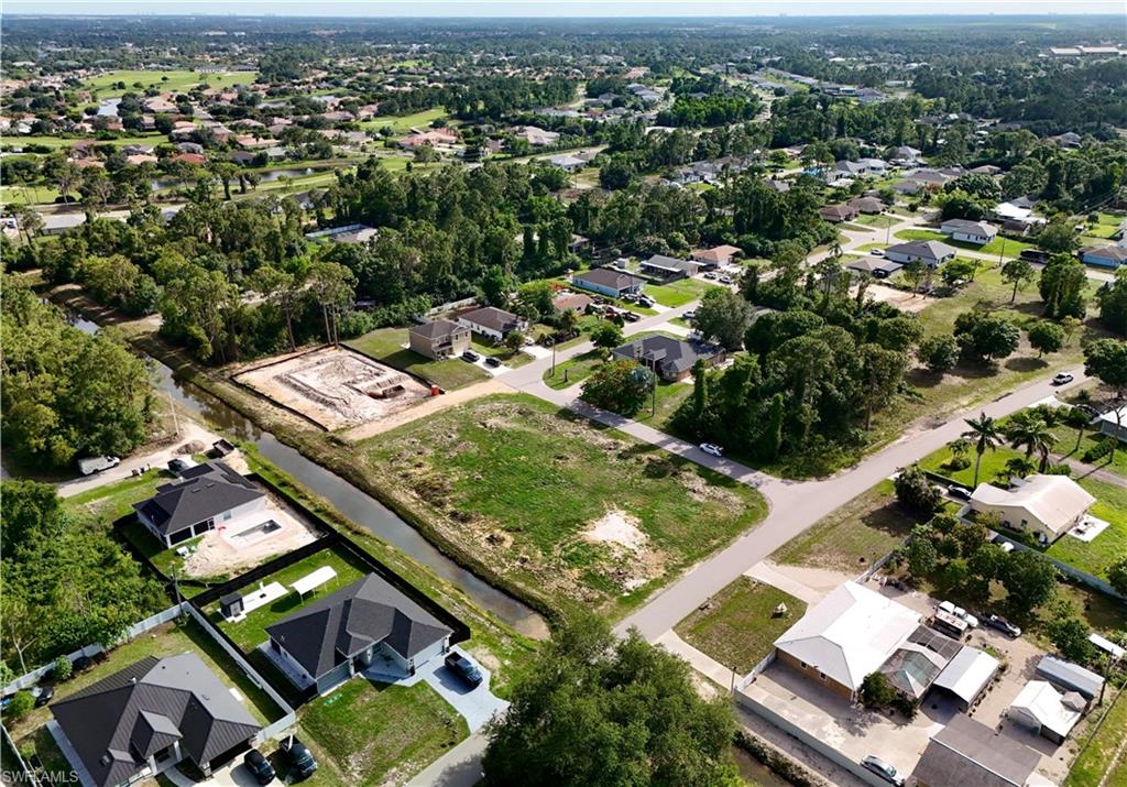 LEHIGH ACRES - Land