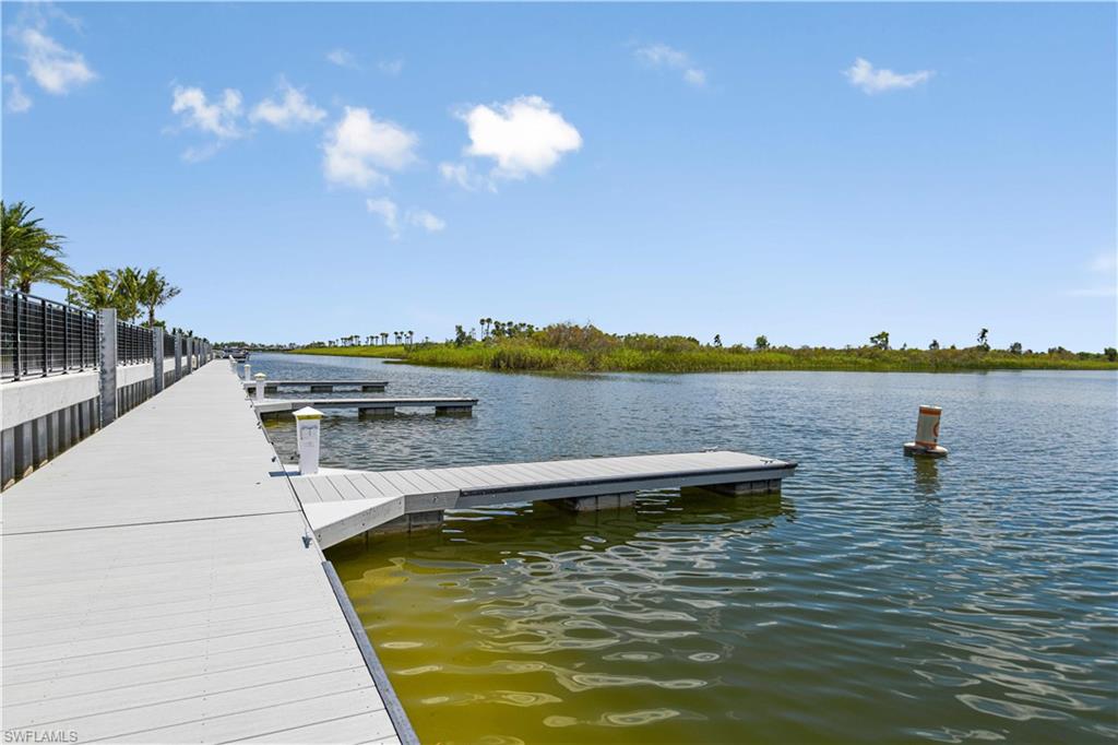 ESPLANADE LAKE CLUB - Residential