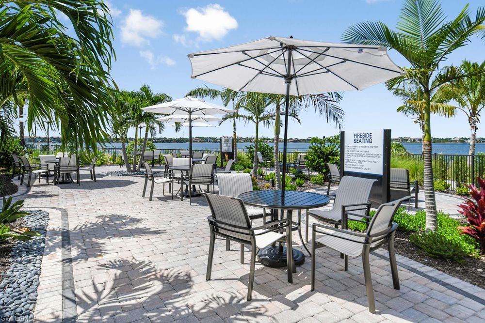 ESPLANADE LAKE CLUB - Residential