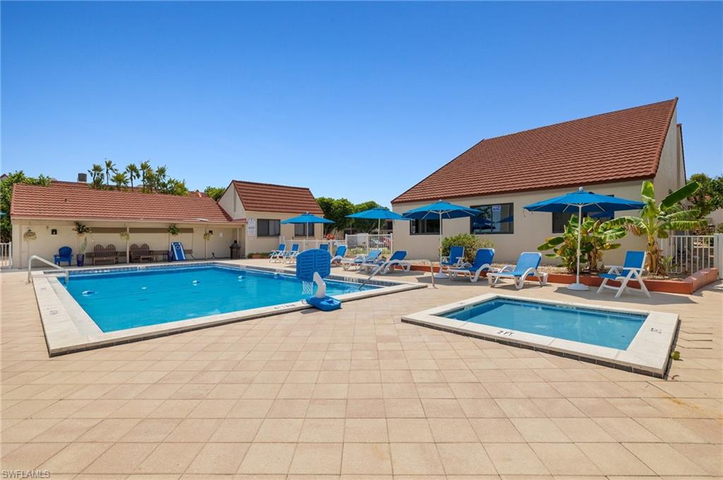 SANIBEL MOORINGS CONDO - Residential