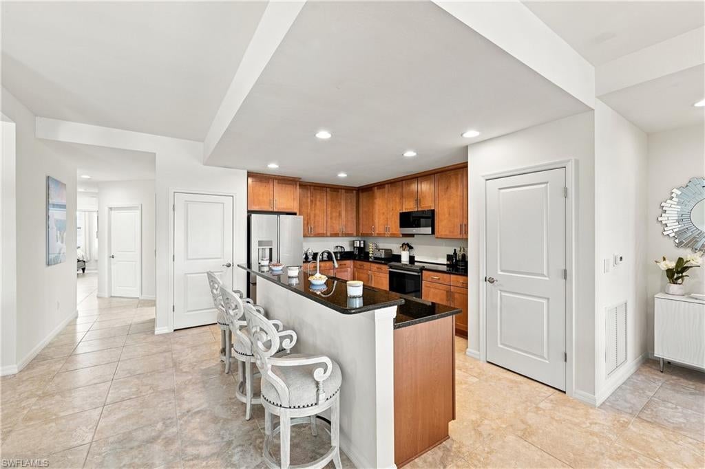 COACH HOMES AT LIVINGSTON LAKES - Residential Lease