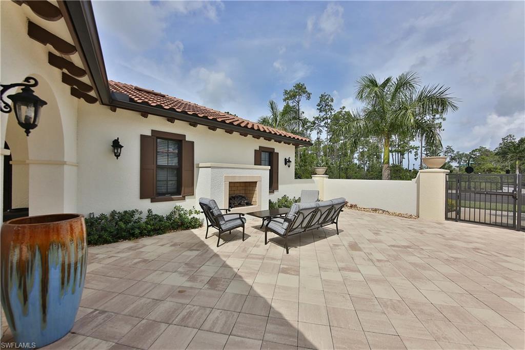 COACH HOMES AT LIVINGSTON LAKES - Residential Lease
