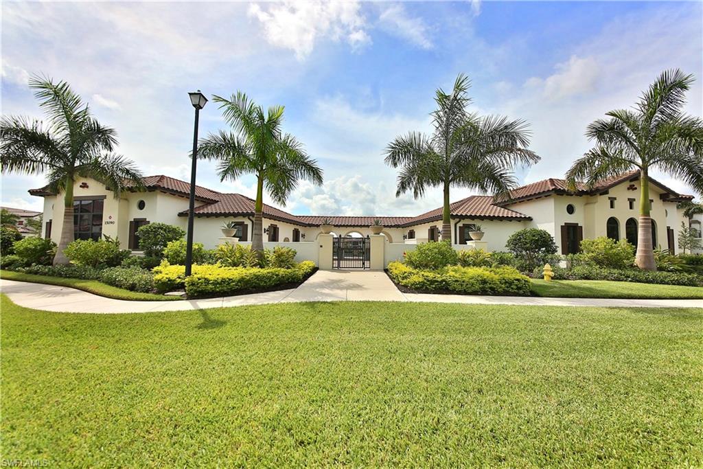 COACH HOMES AT LIVINGSTON LAKES - Residential Lease