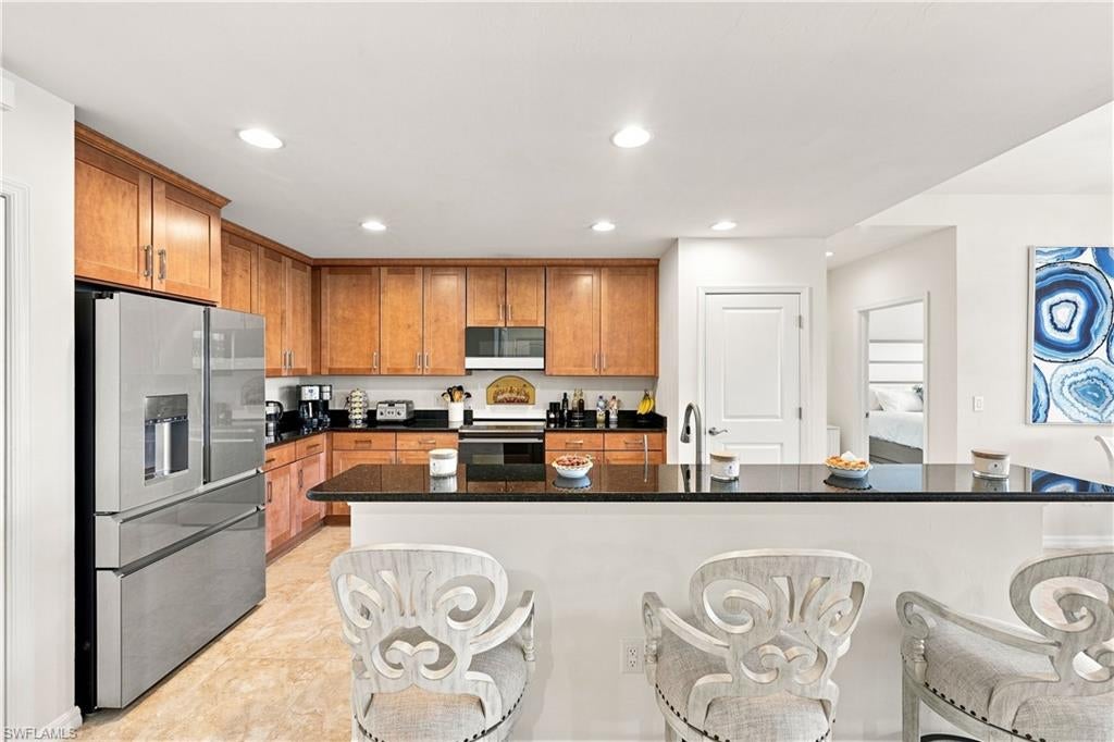COACH HOMES AT LIVINGSTON LAKES - Residential Lease