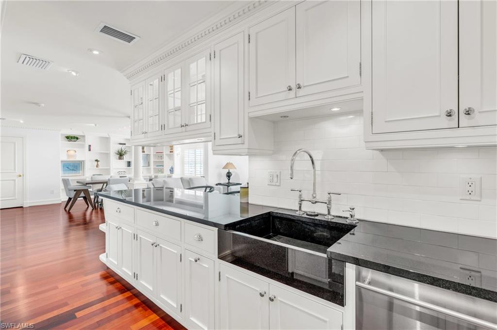 OLDE NAPLES - Residential Lease