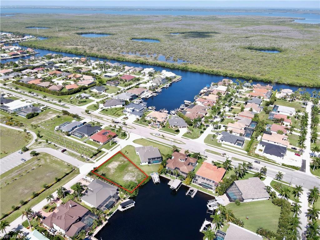 CAPE CORAL - Land
