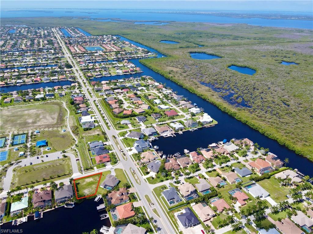 CAPE CORAL - Land