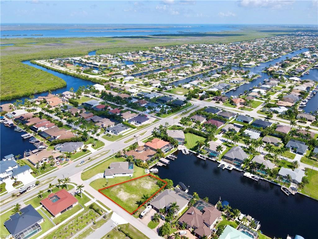 CAPE CORAL - Land