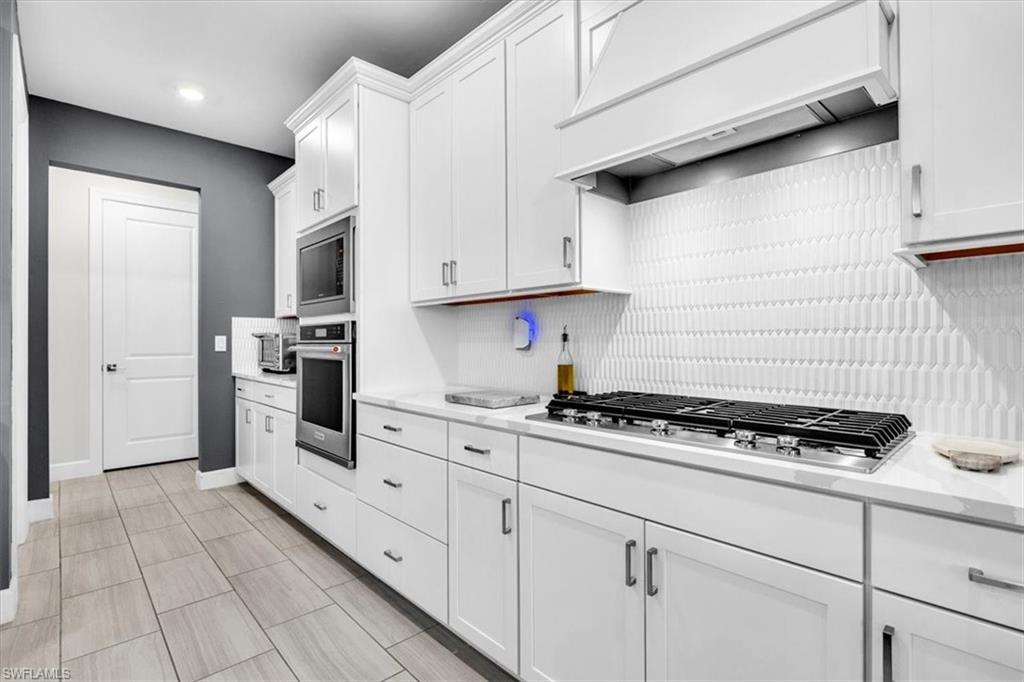 EDGEWATER SHORES - Residential