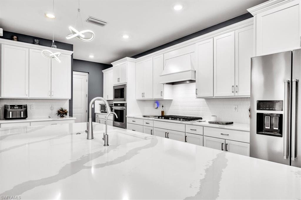 EDGEWATER SHORES - Residential